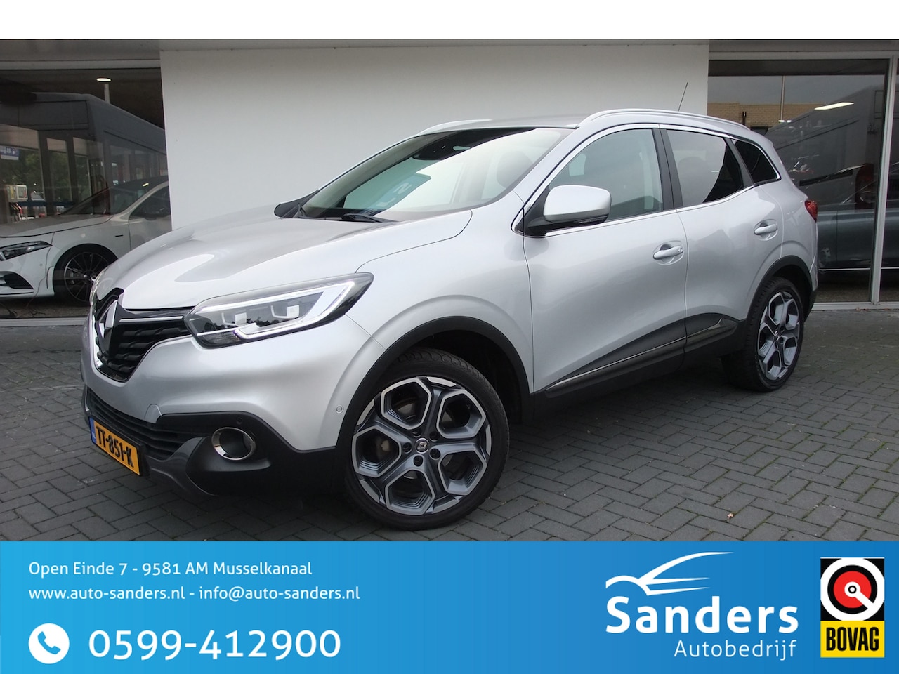 Renault Kadjar - 1.2 TCe Intens / Leer/ 19 inch/ Stoelverwarming/ Camera/ Trekhaak/ LED - AutoWereld.nl