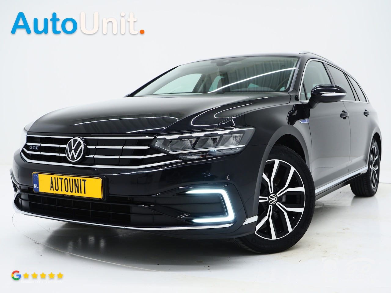 Volkswagen Passat - 1.4 TSI PHEV GTE | Massage | Adaptive Cruise | Keyless | Virtual | Camera | Trekhaak - AutoWereld.nl