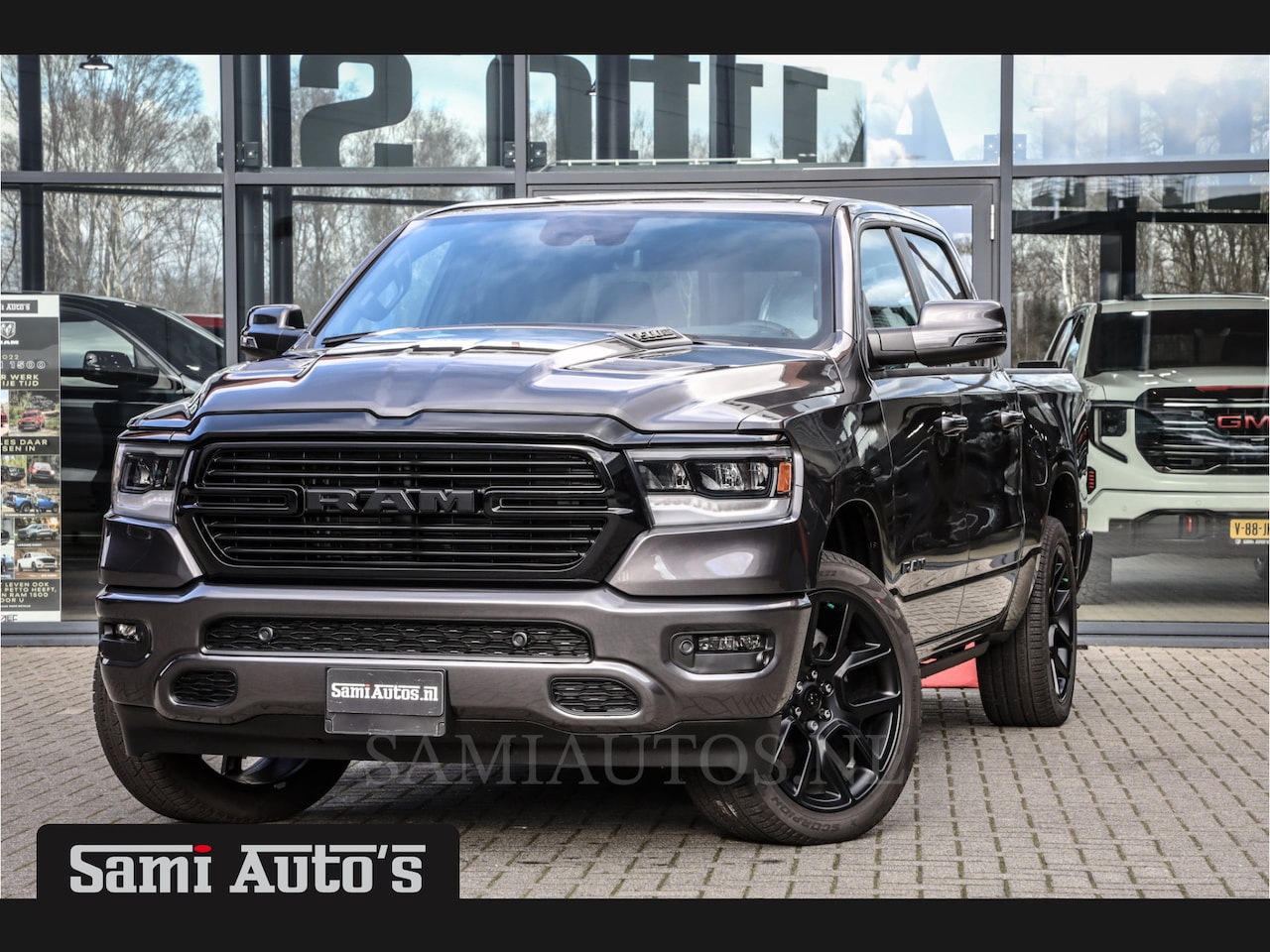 Dodge Ram 1500 - V8 402PK 4X4 | PANORAMA DAK | STOEL VERWARMING V+A | APPLE CARPLAY | HEAD-UP | BINNENSPIEG - AutoWereld.nl