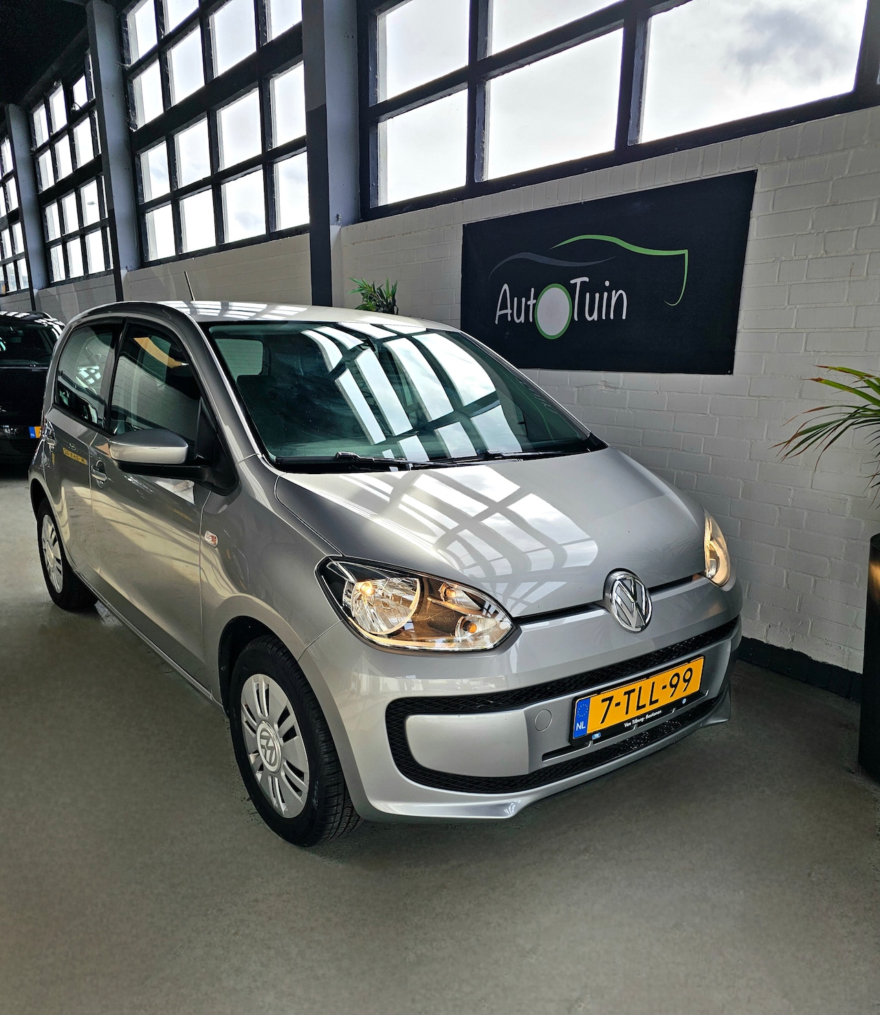 Volkswagen Up! - 1.0 move up! BlueMotion - AutoWereld.nl