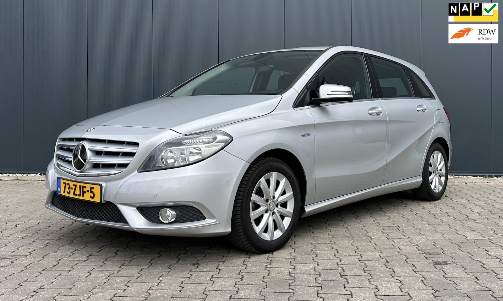 Mercedes-Benz B-klasse - 180 Ambition Trekhaak Airco Navi APK - AutoWereld.nl