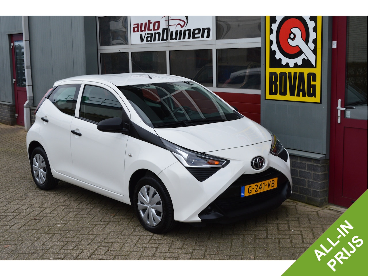 Toyota Aygo - 1.0 VVT-i x-fun O.a: Airco, Centr. Vergr, Radio, Bluetooth, Rijklaar, Etc. All-in prijs! - AutoWereld.nl