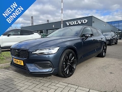 Volvo V60 - B3 Essential Edition NIHAM BLACK EDITION|STOELVERWARMING|LEDER|GOOGLE