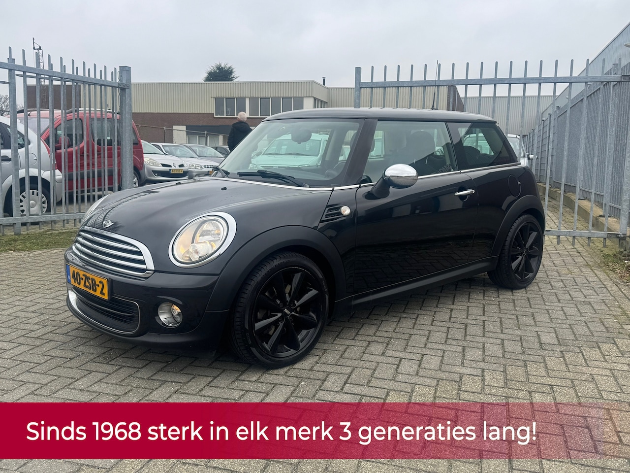 MINI One - Mini 1.6 Kite White! NL AUTO NAP! 1e eigenaar! NAVI l Cruise l 17' LM velgen! TOPSTAAT l D - AutoWereld.nl