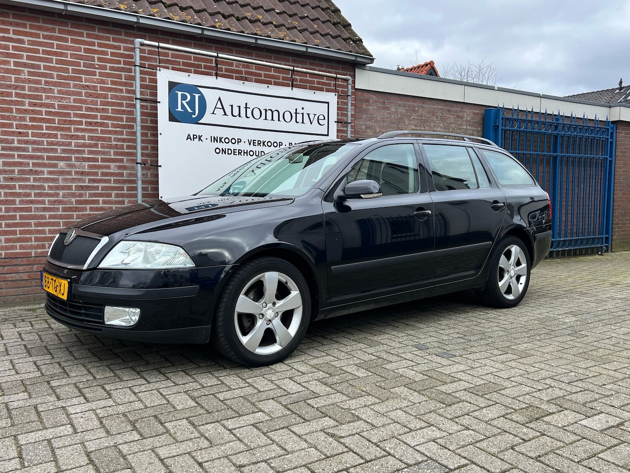 Skoda Octavia Combi - 2.0 FSI Ambiente APK/NAP/TREKHAAK - AutoWereld.nl