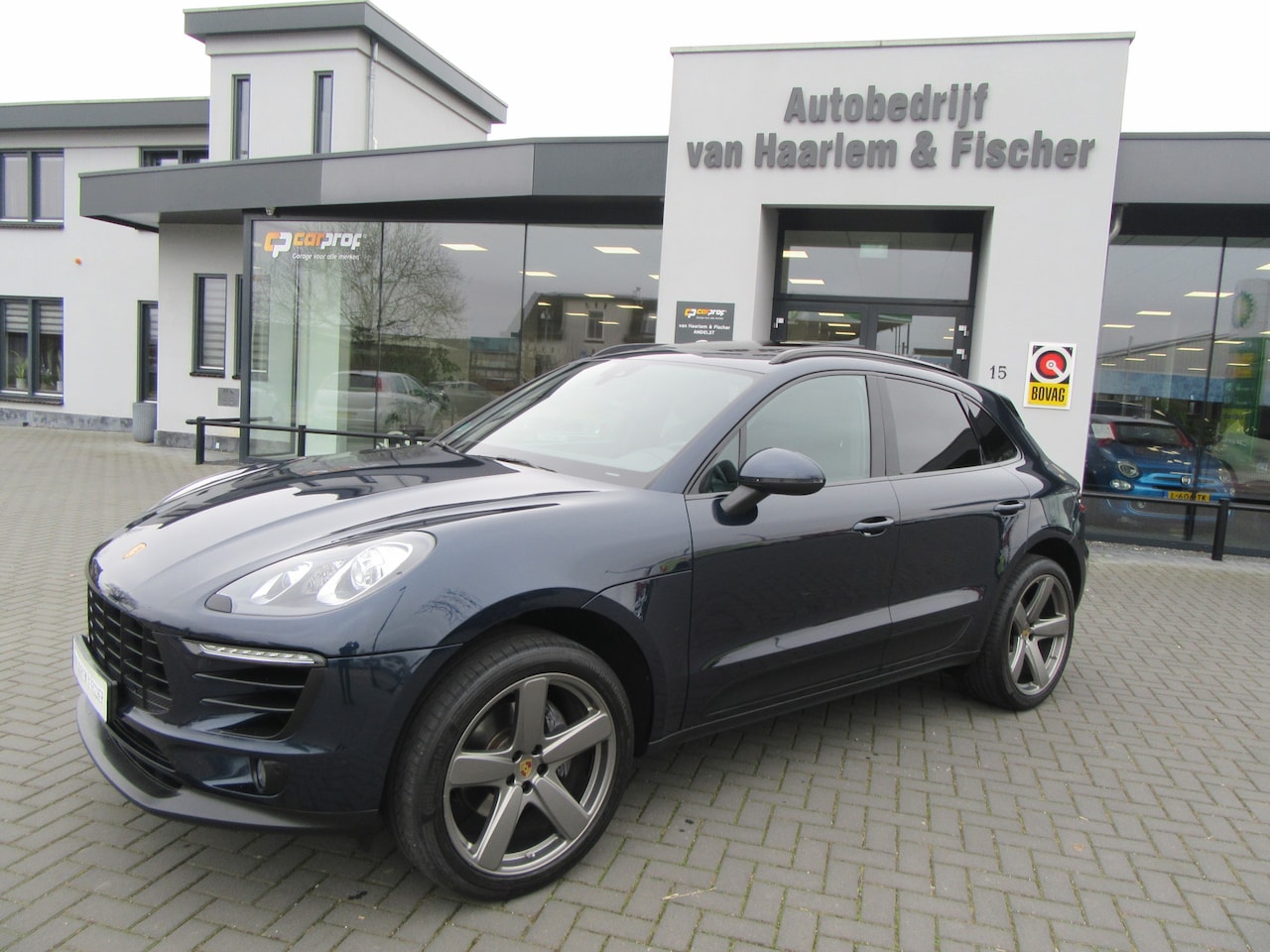 Porsche Macan - 2.0 Automaat, Navigatie, Panoramadak, 21 Inch - AutoWereld.nl