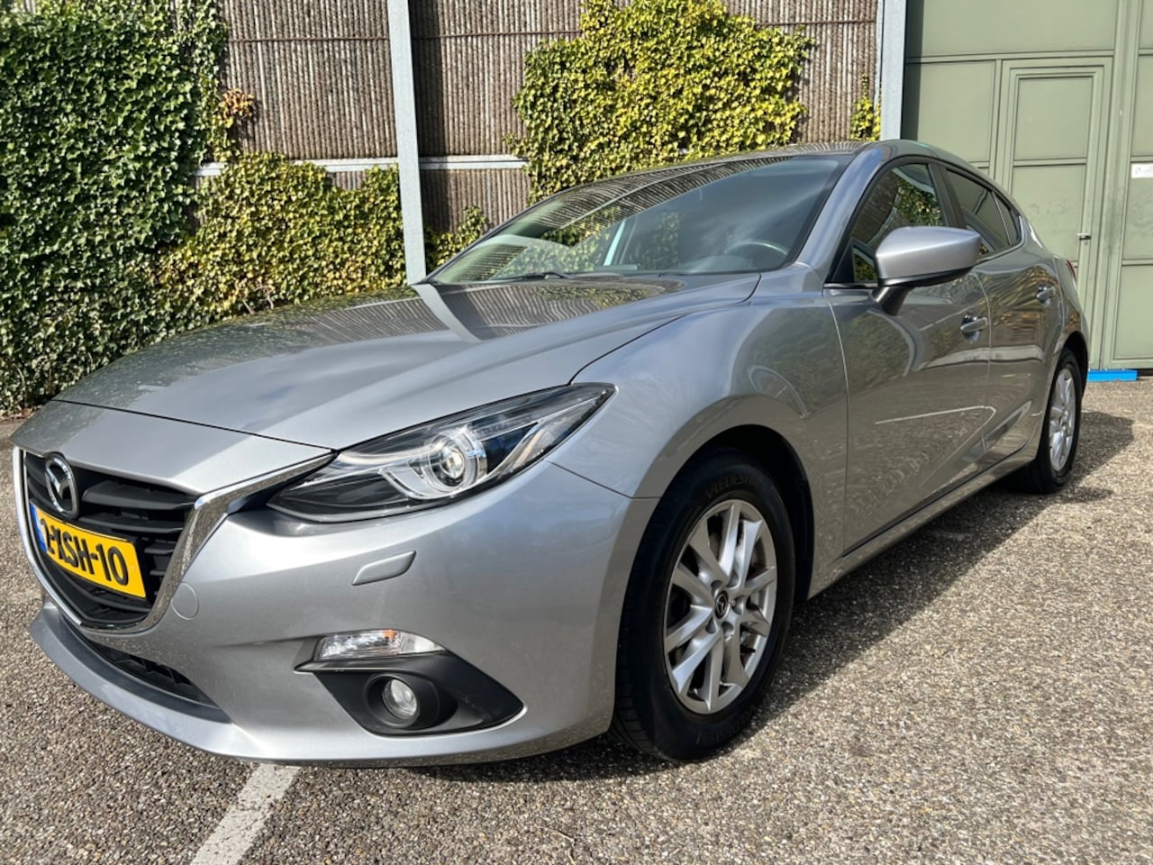 Mazda 3 - 2.0 TS+ AIRCO | XENON | NAVI - AutoWereld.nl