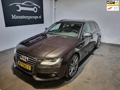 Audi A4 Limousine - AUDI