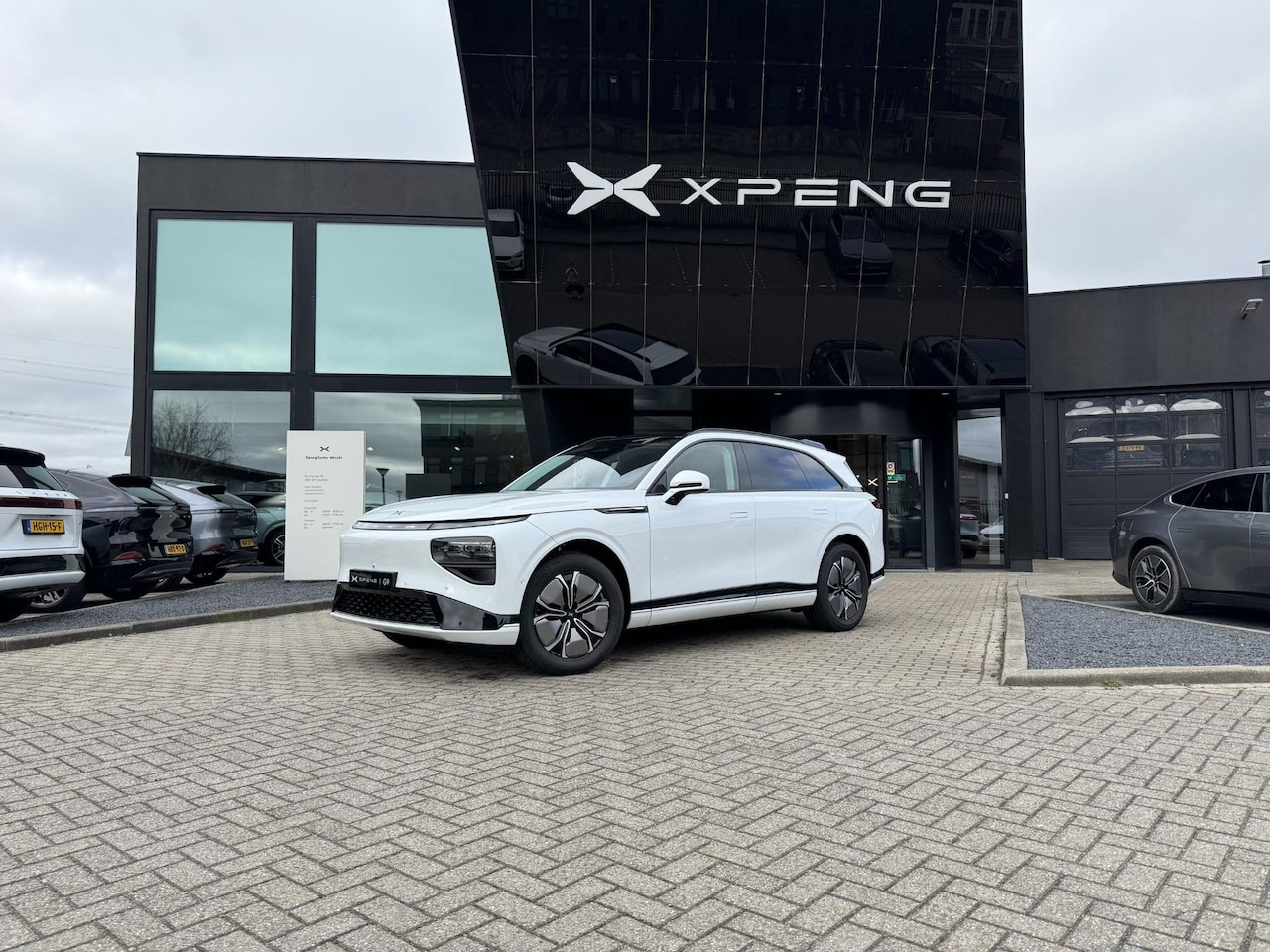 Xpeng G9 - RWD Long Range 98 kWh 570km | Premium Pakket - AutoWereld.nl