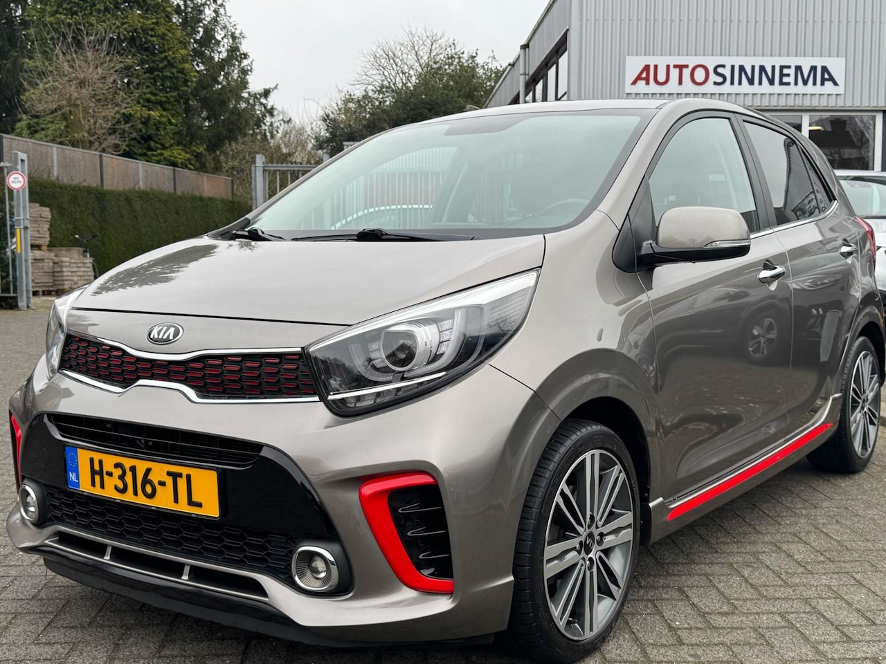 Kia Picanto - 1.0 MPi GT-Line Climate Leder LED - AutoWereld.nl