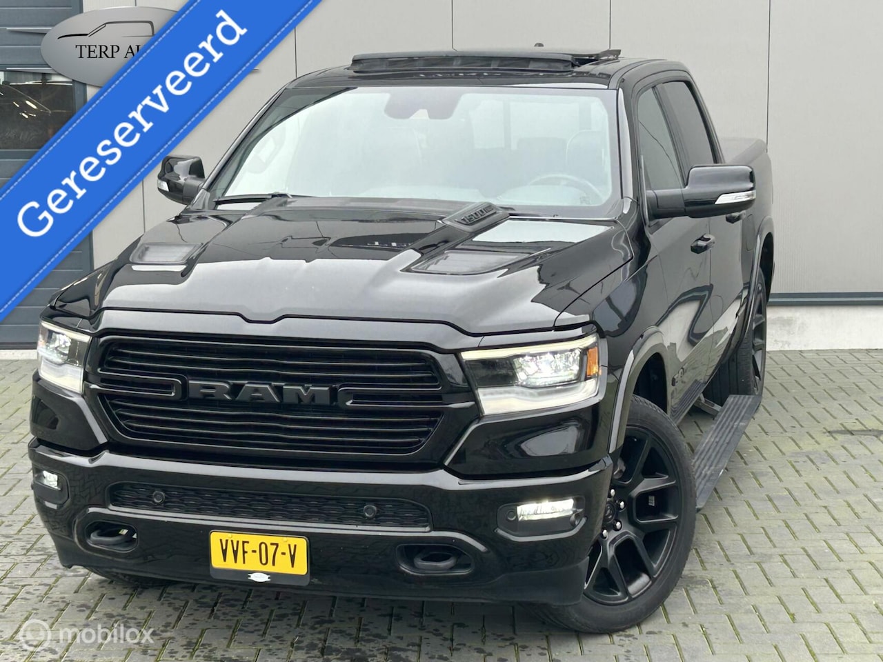 Dodge Ram 1500 - 4X4 5.7 V8 4x4 Crew Cab 5'7 Laramie - AutoWereld.nl