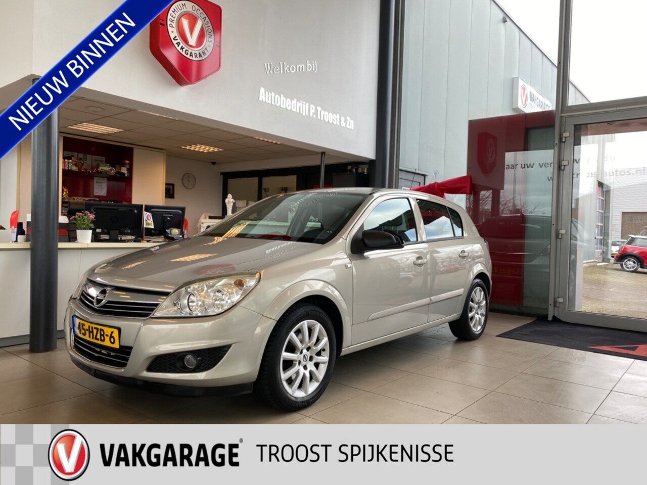 Opel Astra - 1.6 Temptation 1.6 Temptation,Navigatie,Airco&Cruisecontrol,Achteruitrijsensoren,Elektrischpakket,16 Inch - AutoWereld.nl