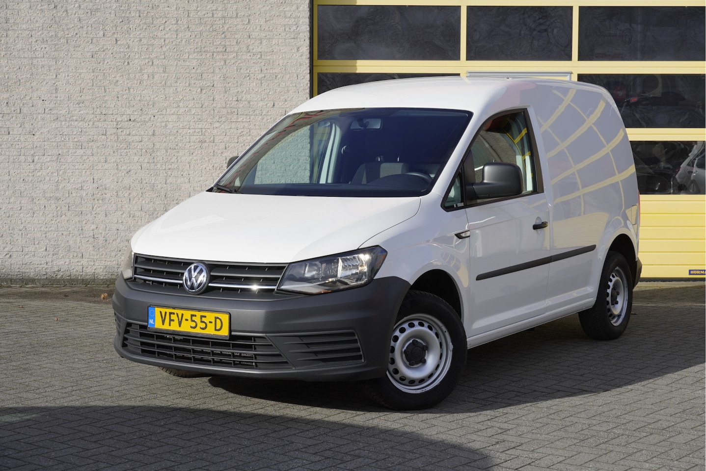 Volkswagen Caddy - 2.0 TDI L1H1 BMT Business BJ2020 Trekhaak | Audio | Airco | Cruise control | Stuurbekracht - AutoWereld.nl