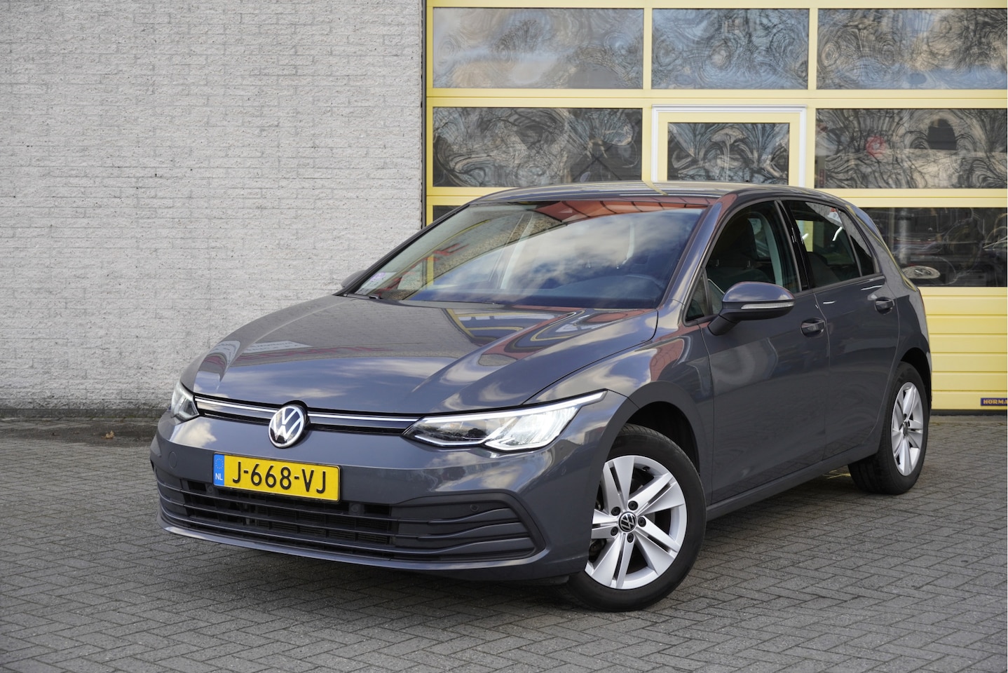 Volkswagen Golf - 1.0 TSI Life BJ2020 Lmv 16" | Led V+A | Pdc | Navi | App-Connect | Dashboard verlichting | - AutoWereld.nl