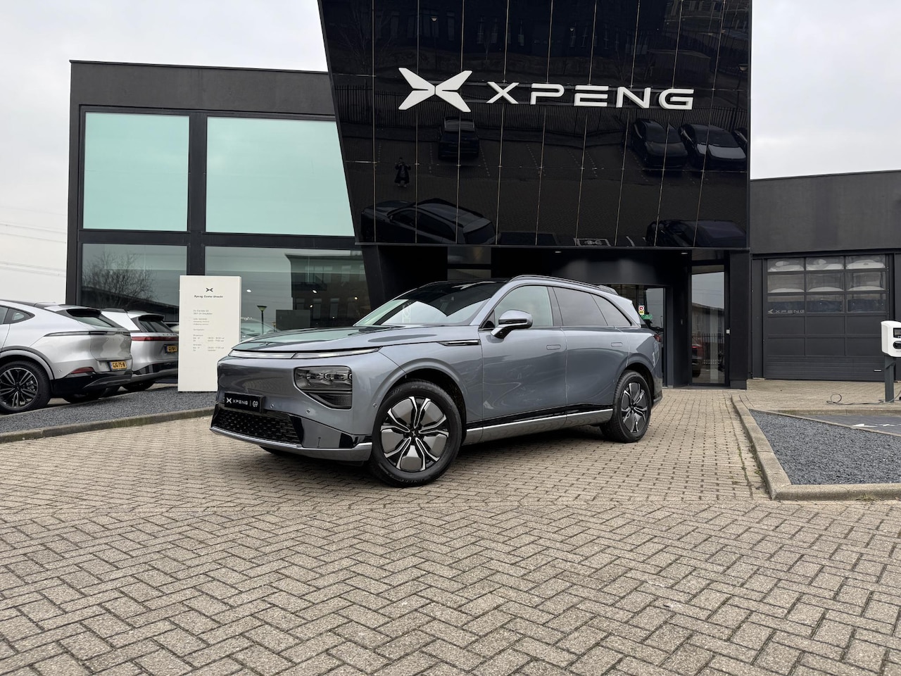 Xpeng G9 - RWD Long Range 98 kWh 570km| Premium Comfort & Audio Pack - AutoWereld.nl