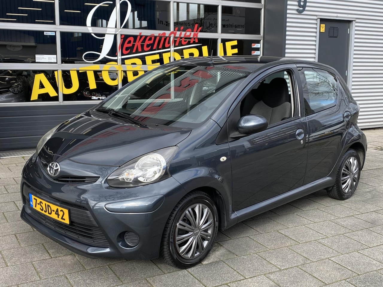 Toyota Aygo - 1.0 VVT-i Comfort - 5Drs I Airco I Comfort pakket I Dealer onderhouden - AutoWereld.nl