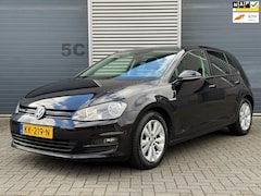 Volkswagen Golf - 1.0 TSI DSG Connected Series Camera/DAB+/Led