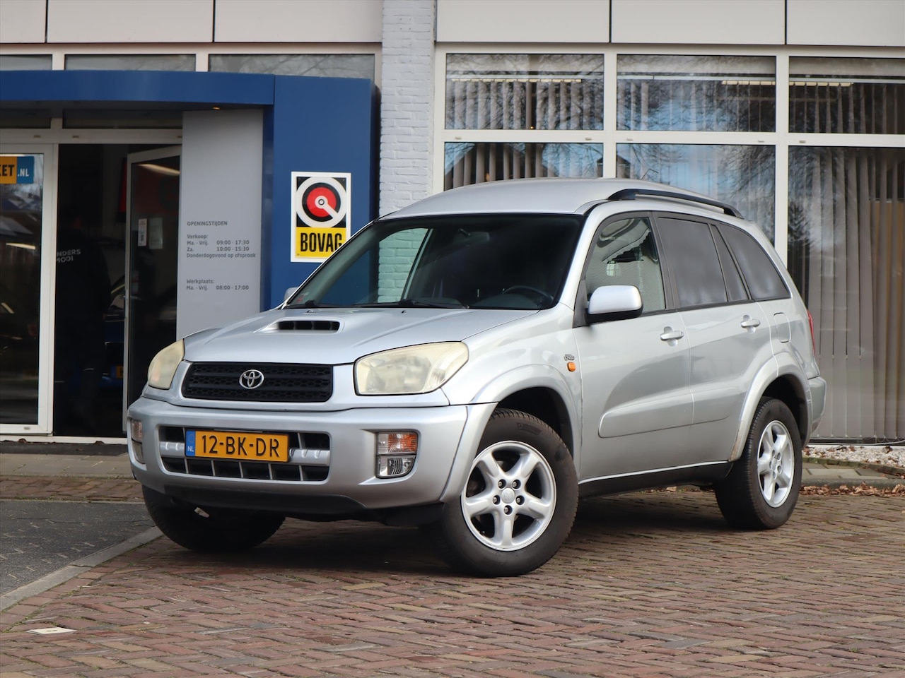 Toyota RAV4 - 2.0 D4-D VAN LINEA SOL 4WD - AutoWereld.nl