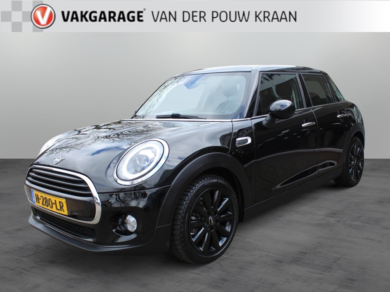 MINI Cooper - Mini 1.5 Business Edition 136PK Navigatie - AutoWereld.nl