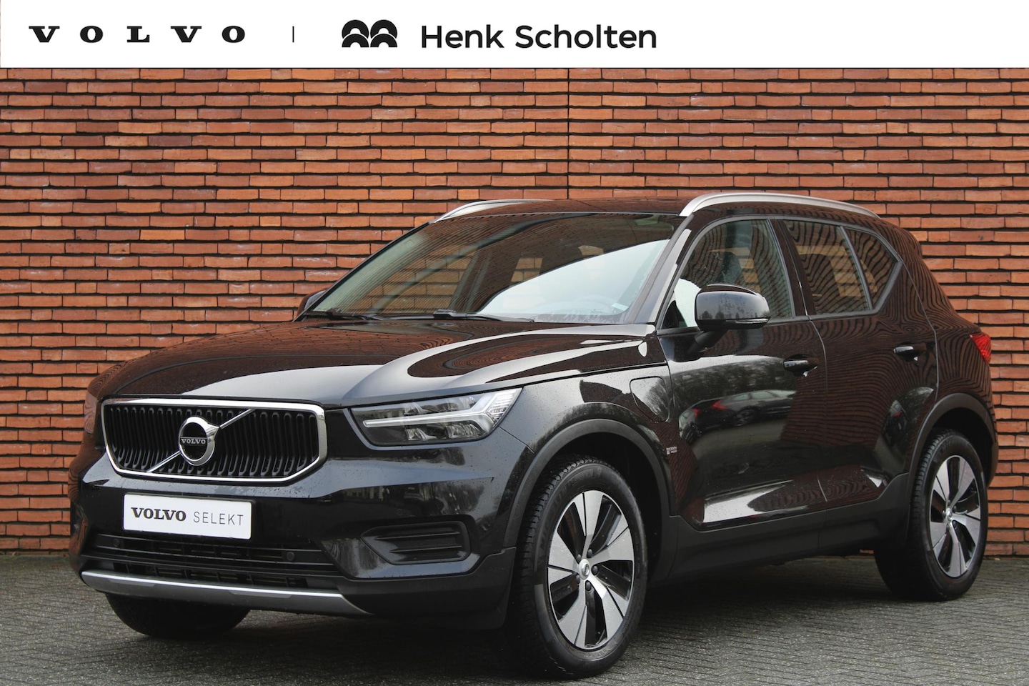 Volvo XC40 - T5 Automaat Momentum Pro | Panorama Dak | Verwarmbare Voorstoelen | Parkeercamera | Apple - AutoWereld.nl