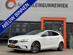 Volvo V40 - 2.0 T2 Nordic+/R-Design / Standkachel / Cruise Control / Navi / Stoelverwarming /