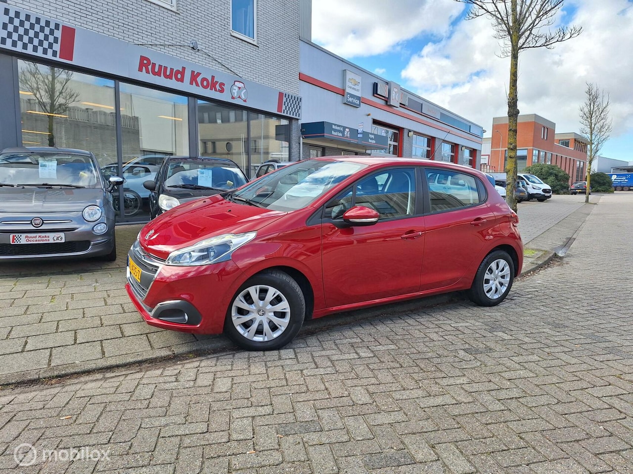 Peugeot 208 - 1.2 PURE TECH BLUE LION / 1e Eigenaar / Carplay / - AutoWereld.nl