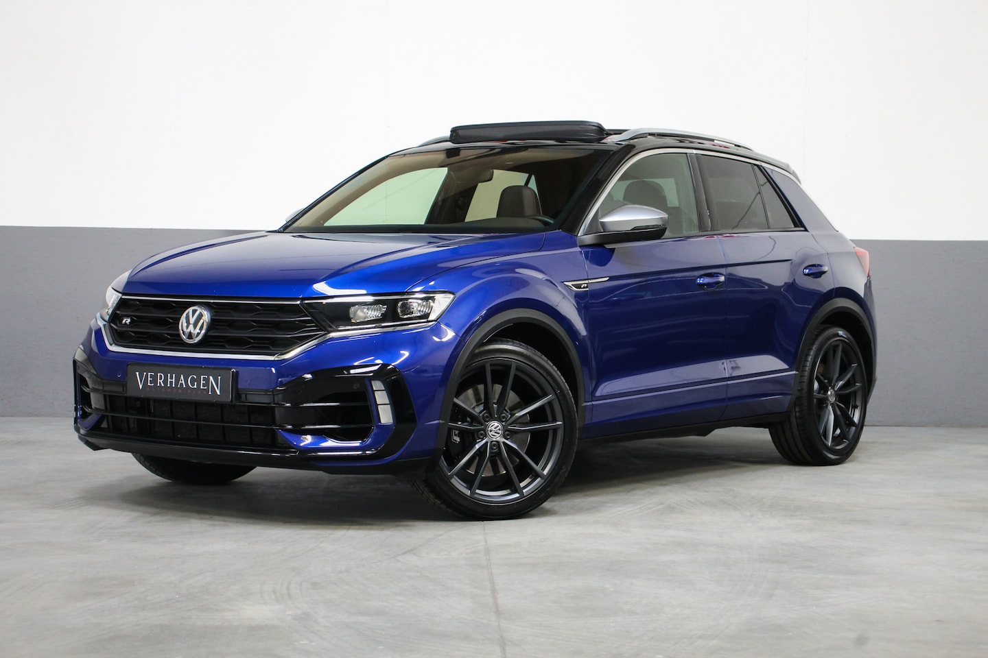 Volkswagen T-Roc - R 2.0 TSI 300pk Akrapovic Leer Pano Beats Camera - AutoWereld.nl