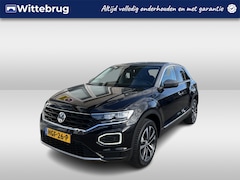 Volkswagen T-Roc - 1.5 TSI Style United / AUTOMAAT/ TREKHAAK/ DIGITAL DASH/ ADAPT. CRUISE/ KEYLESS/ NAVI/ APP