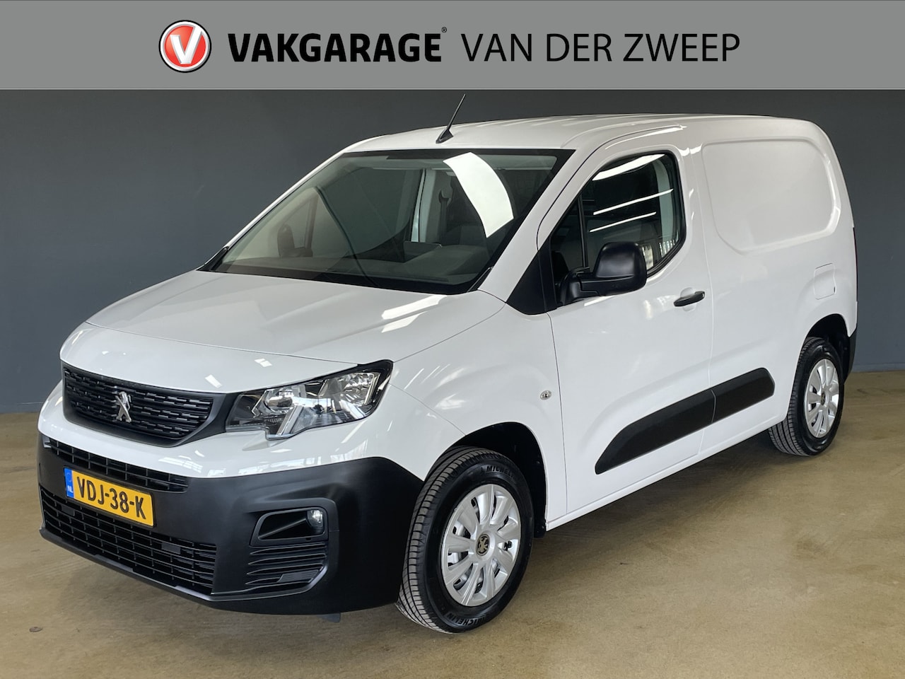 Peugeot Partner - 1.5 BlueHDI Premium | Navi | PDC | Cruise - AutoWereld.nl