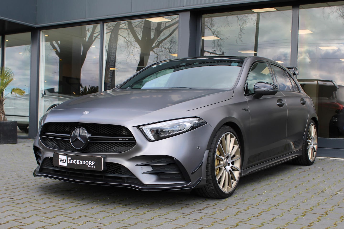 Mercedes-Benz A-klasse - AMG 35 4MATIC Edition 1 PANO HUD BURMESTER MEMORY 360 CAM - AutoWereld.nl