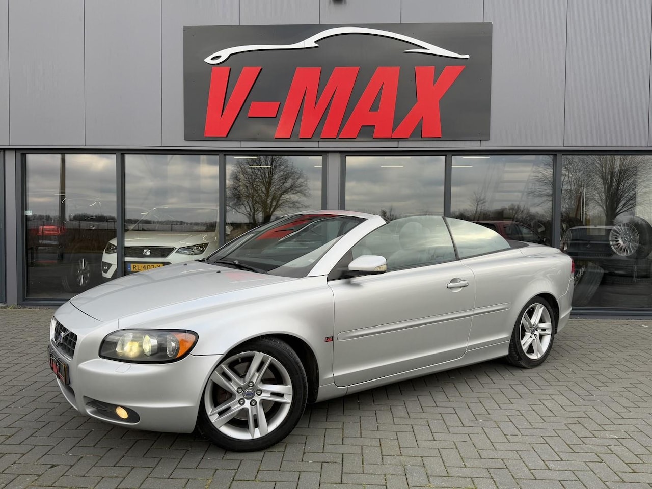 Volvo C70 Convertible - 2.4 D5 AUT Leder Xenon Stoelverw Memory Pdc - AutoWereld.nl