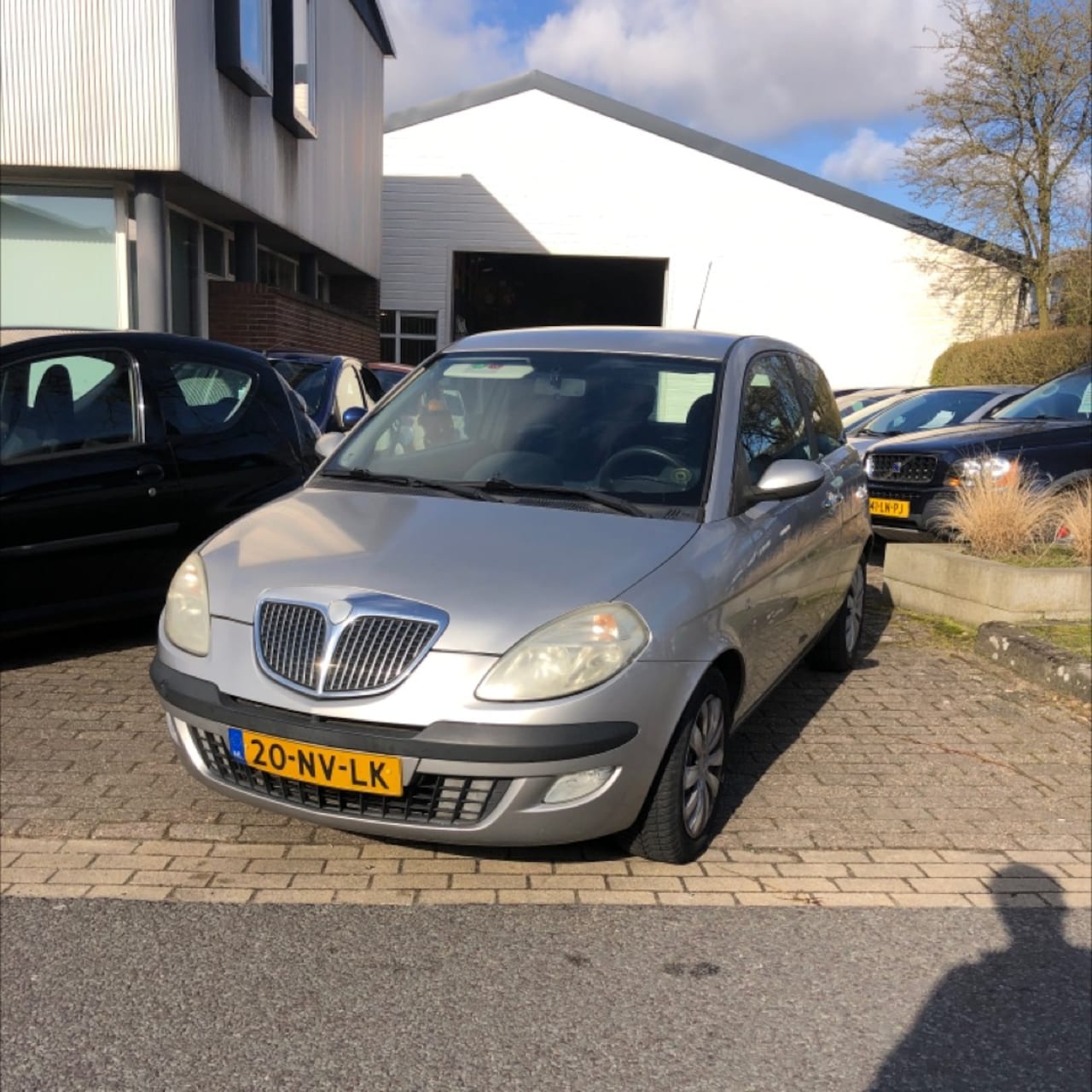 Lancia Y(psilon) - Ypsilon 1.4-16V Argento Goed rijdende Lancia Ypsilon met een keurig nette kilometerstand L - AutoWereld.nl