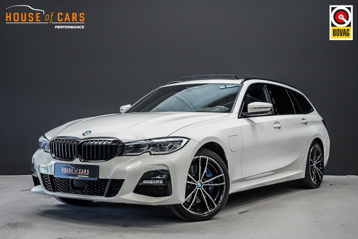 BMW 3-serie Touring - 330e 292pk xDrive High Executive |M sport pakket|schuif kanteldak|HUD|Laser LED|elek. trek - AutoWereld.nl