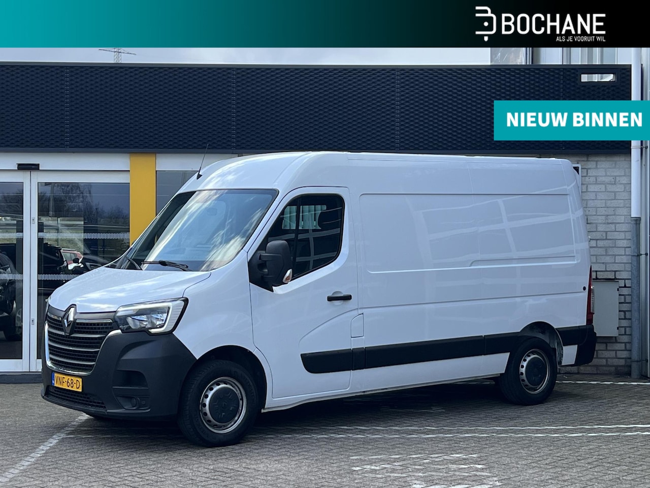 Renault Master - T33 2.3 dCi 135 L2H2 Comfort | Trekhaak | Navigatie | DAB | Airco | Parkeersensoren | BT-T - AutoWereld.nl