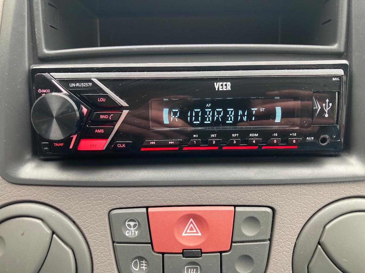 Fiat Panda - 1.2 Sportsound 5-drs Airco Nieuwe Banden en Distributie!