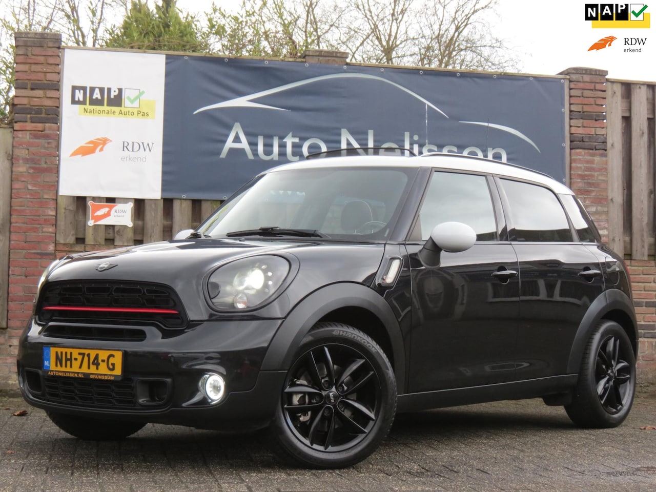 MINI Countryman - Mini 2.0 Cooper SD Chili | PANORAMADAK | LEDER | NAVI | STOELVERWARMING | BI-XENON | LED | - AutoWereld.nl