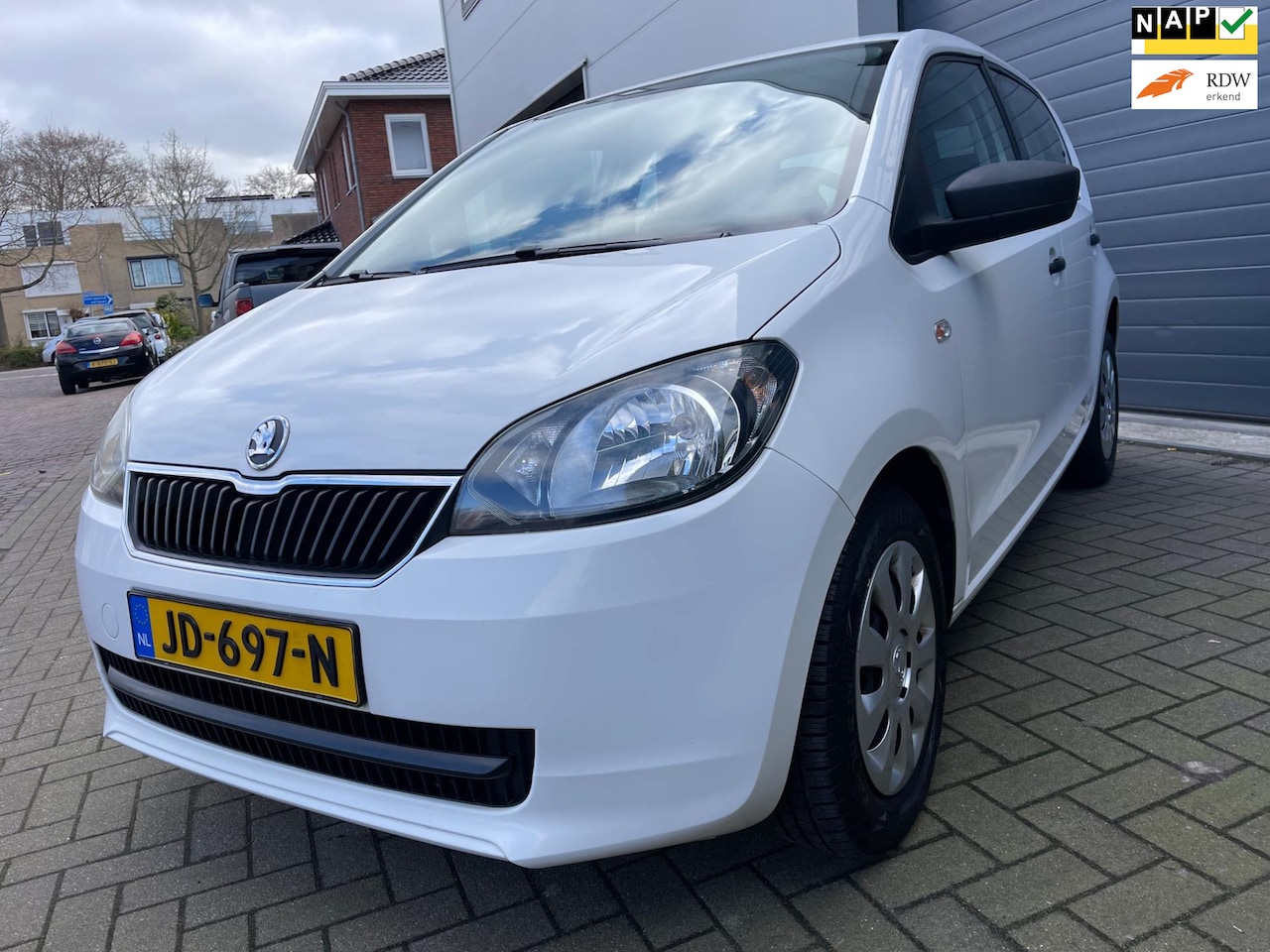 Skoda Citigo - 1.0 Greentech Active Pro/Airco/AUX/Elek-pakket/Goed-ondehouden - AutoWereld.nl