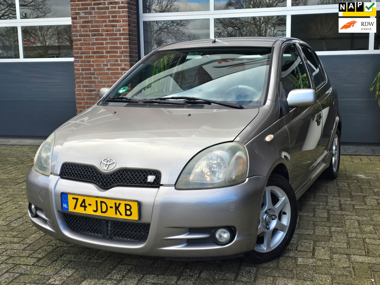 Toyota Yaris - 1.5-16V VVT-i T-Sport |5DR |Apk |Sport - AutoWereld.nl