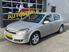 Opel Astra - 1.6 Enjoy - Airco I Comfort pakket I Familie pakket I Dealer onderhouden