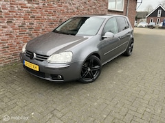 Volkswagen Golf - 2.0 FSI Comfortline Business