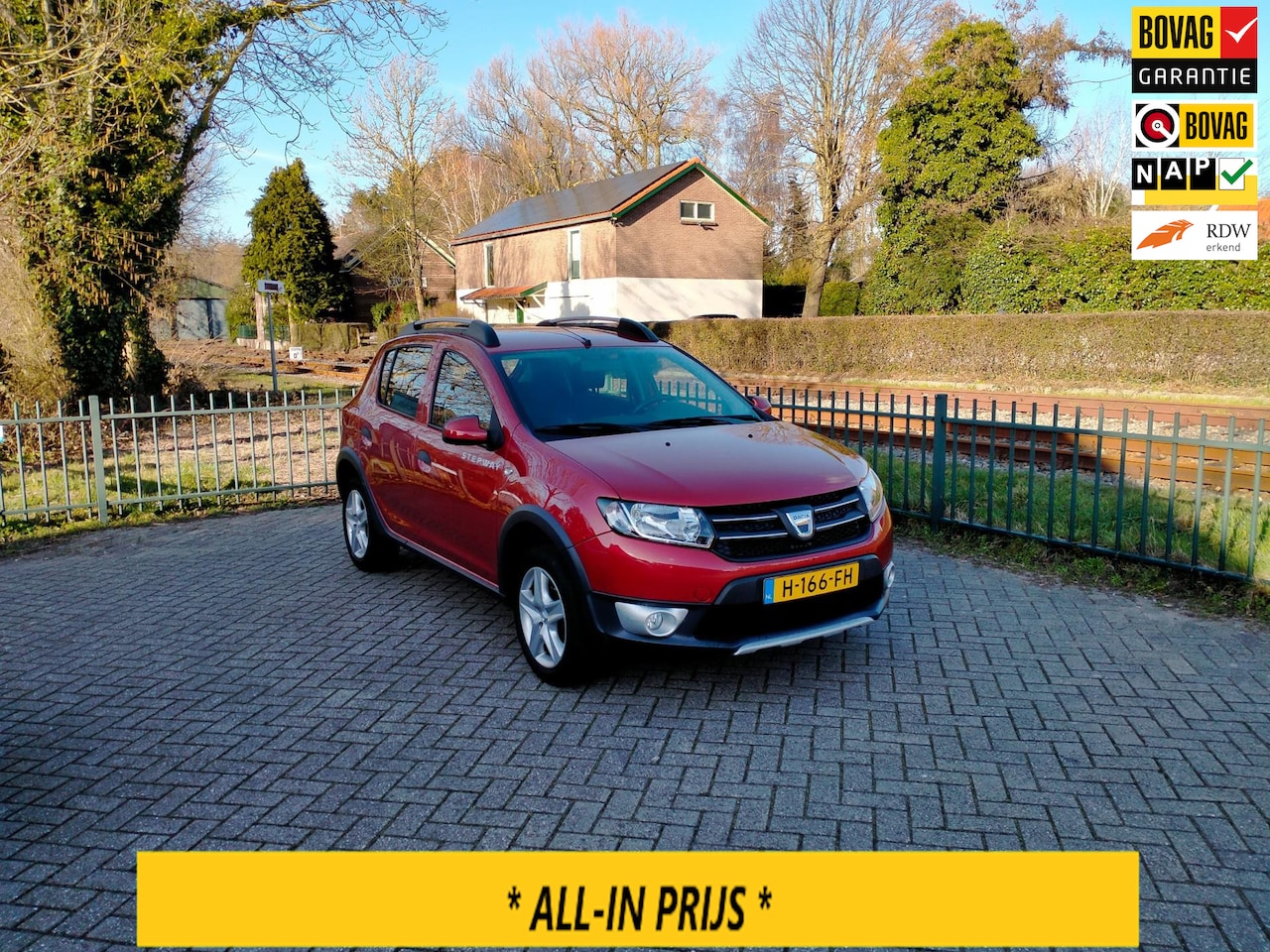 Dacia Sandero Stepway - 0.9 TCe Lauréate airco/navi nieuwe ketting ALLINPRIJS - AutoWereld.nl