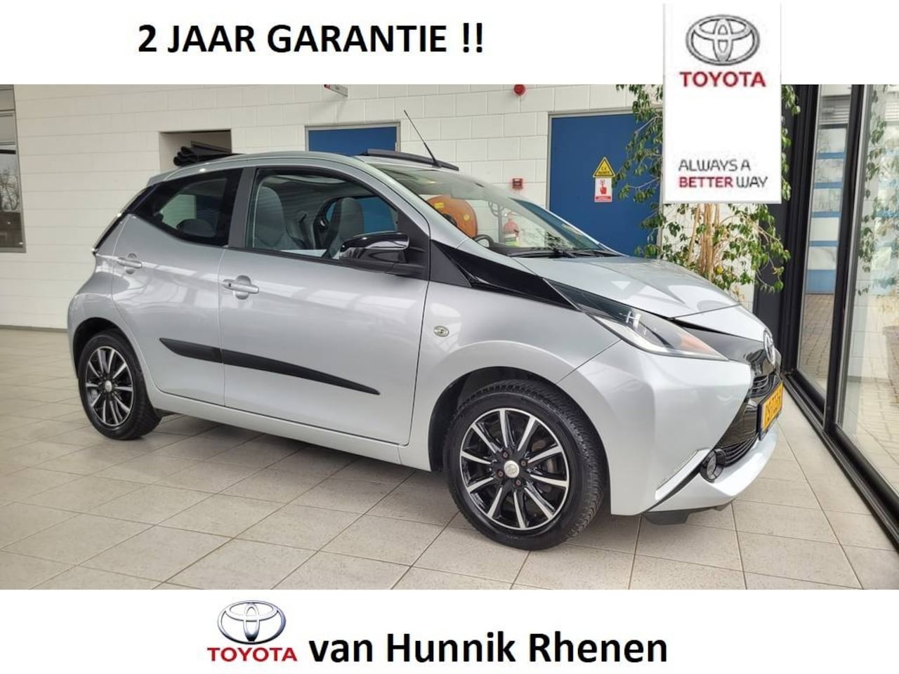 Toyota Aygo - 1.0 VVT-i Automaat Cabrio | Navigatie | Camera | Climat - AutoWereld.nl