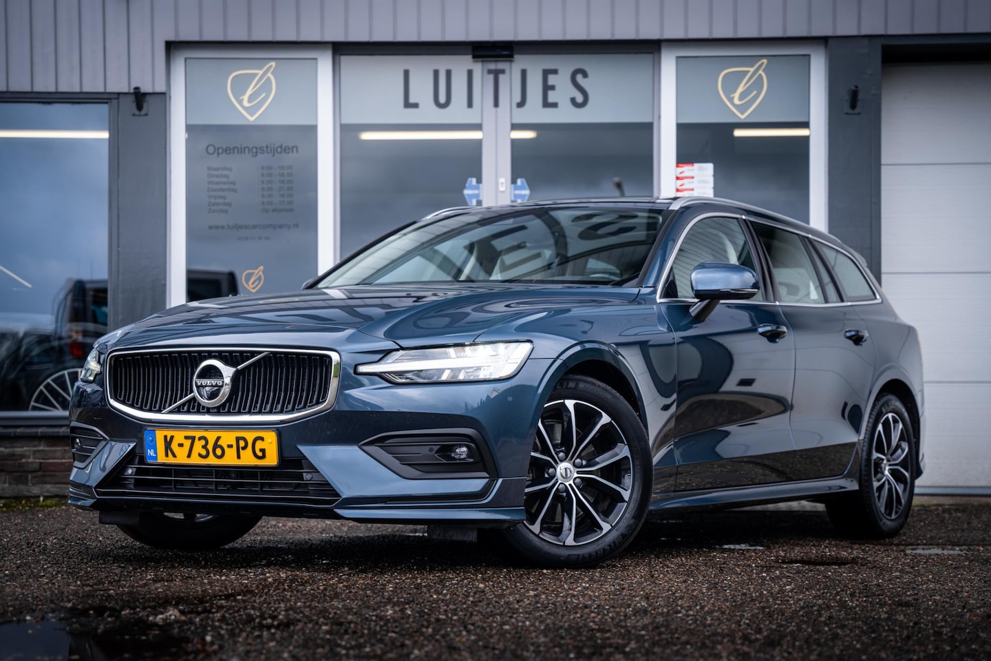 Volvo V60 - 2.0 B3 Inscription I Pano-dak I Harman/Kardon I Leder I Carplay I 1e-eig. I Dealer-o.h. I - AutoWereld.nl