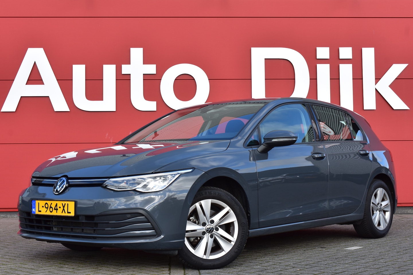 Volkswagen Golf - 1.0 eTSI Life LED | Virtual Cockpit | Carplay | Adapt. Cruise | DAB | PDC V+A | LMV - AutoWereld.nl