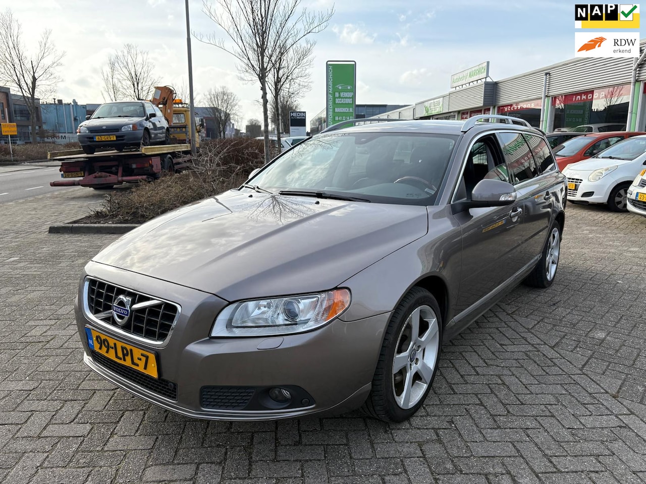 Volvo V70 - 2.4D Summum|LEDER|NAP|CRUISE CONTROL|TREKHAK - AutoWereld.nl