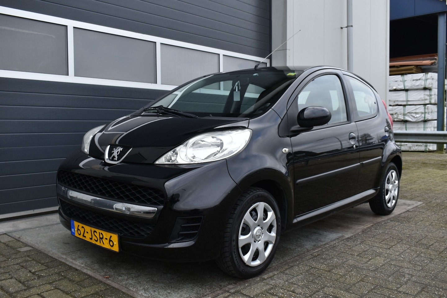 Peugeot 107 - 1.0-12V Sublime airco - AutoWereld.nl