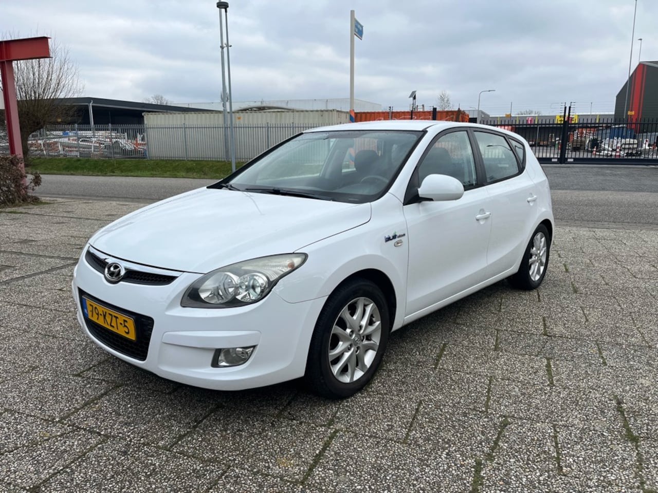 Hyundai i30 - 1.4i Blue Dynamic Airco NAP Apk - AutoWereld.nl