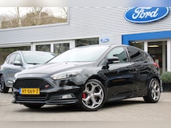 Ford Focus - 2.0 ST-3 | CLIMA | CAMERA | LEDER | PANODAK | NAVI | PARKEERSENSOREN | STOEL- STUUR VERWAR