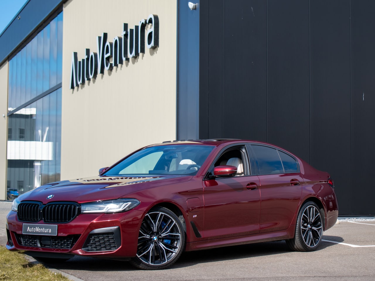 BMW 5-serie - 545e xDrive High Executive M Sport l Softclose l Driving Professional l HUD - AutoWereld.nl