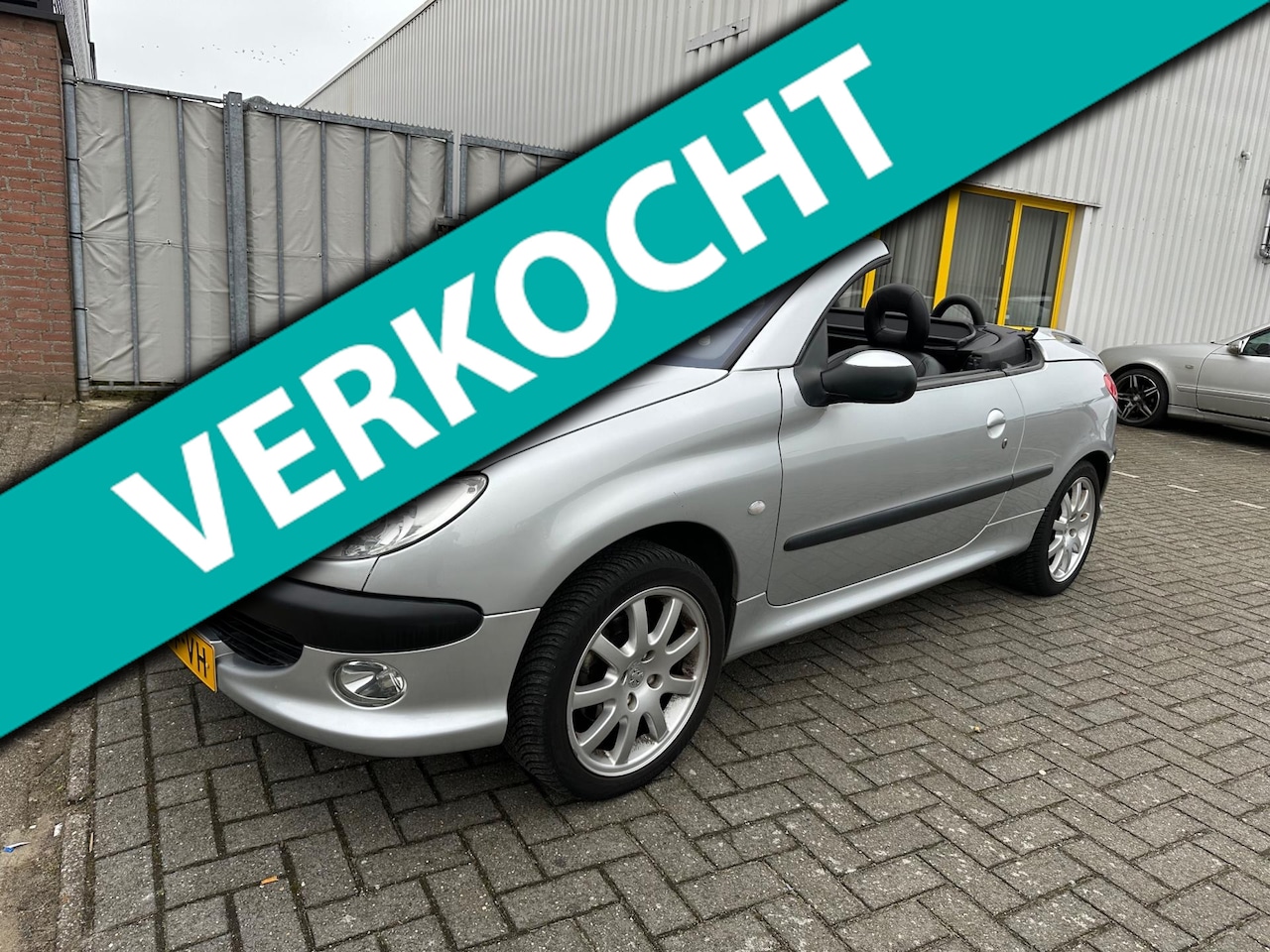 Peugeot 206 CC - 2.0-16V 78000 KM - AutoWereld.nl